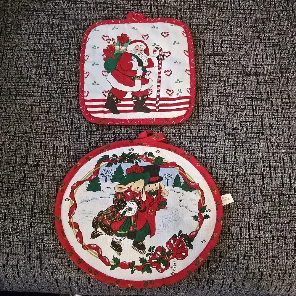 Cecil Saydah Company Christmas Santa Holiday Kitchen Towel Pot Holder Set‎ VTG